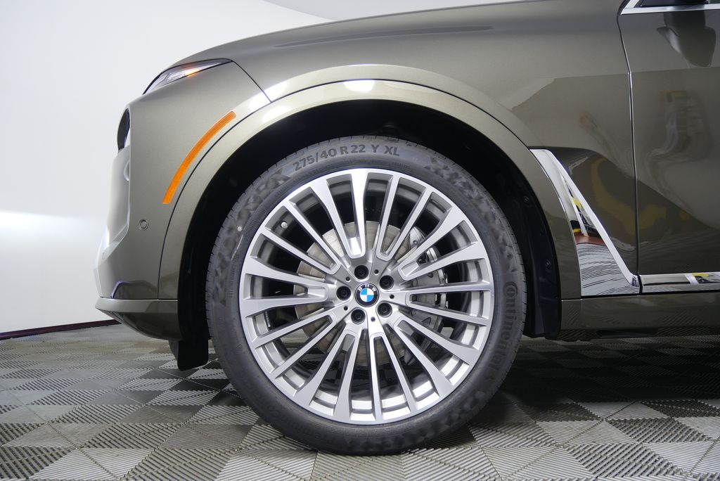 Thumbnail: 2026 BMW X7 - 7