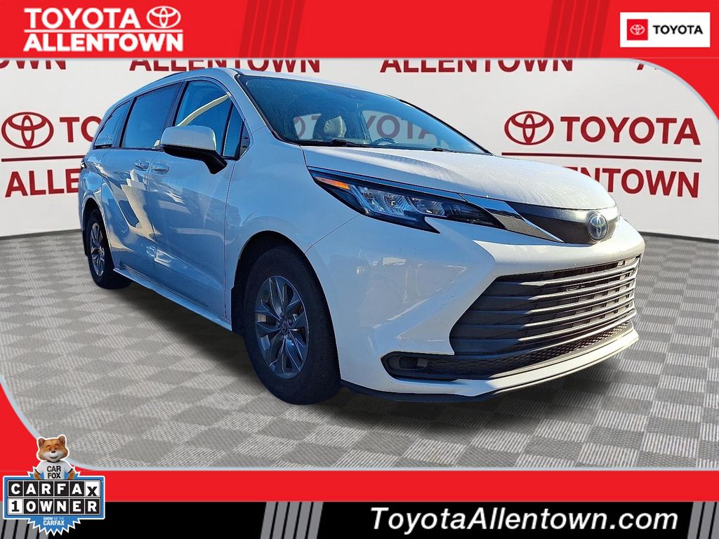 White 2022 Toyota Sienna Minivan All-Wheel Drive Continuously Variable Transmission