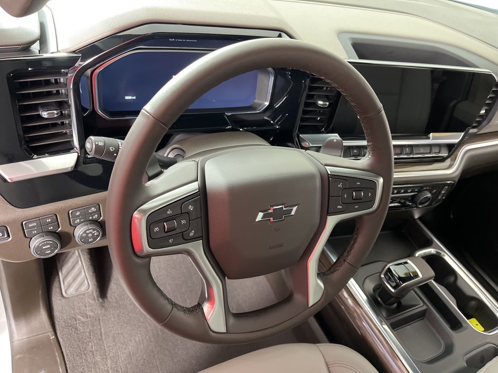 Thumbnail: 2026 Chevrolet Silverado 1500 - 30