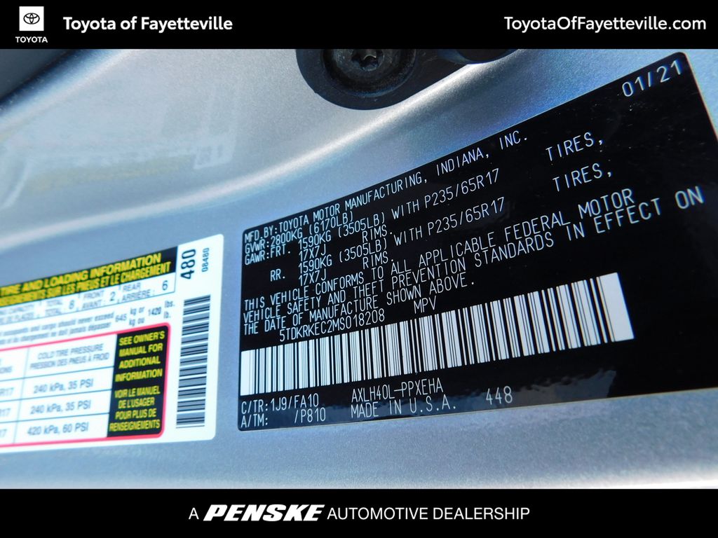 Thumbnail: 2021 Toyota Sienna - 8