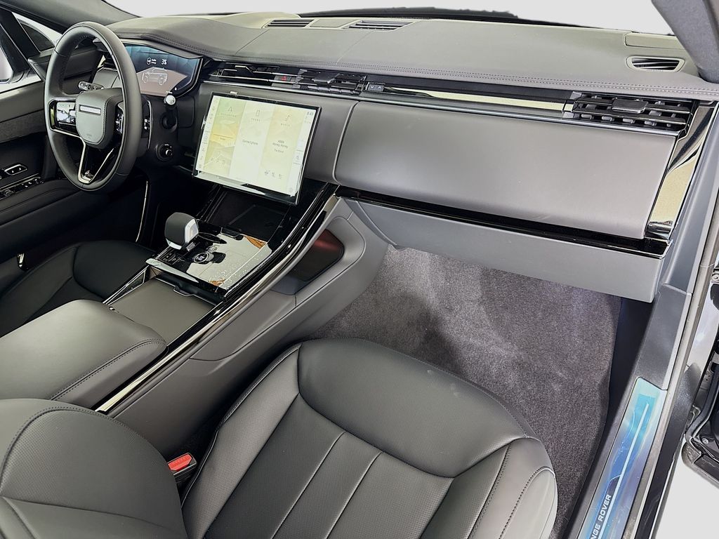 Thumbnail: 2026 Land Rover Range Rover Sport - 19