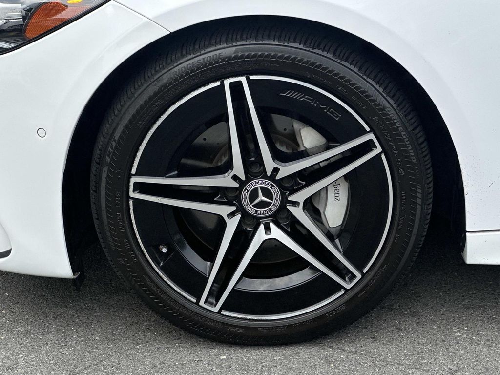 Thumbnail: 2023 Mercedes-Benz C-Class - 9