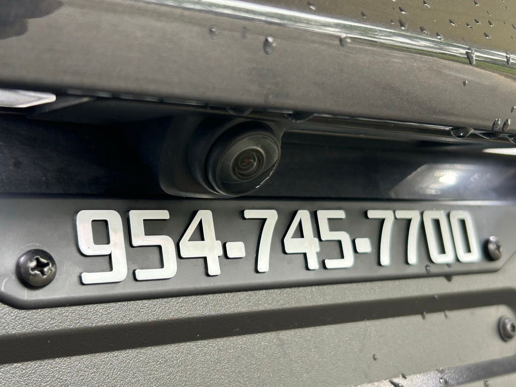 Used 2024  Tesla  image 16
