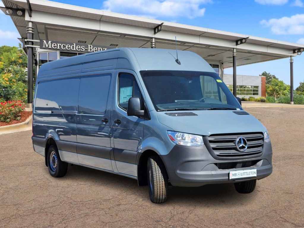 2024 Mercedes-Benz Sprinter 2500 Cargo 170 WB 2