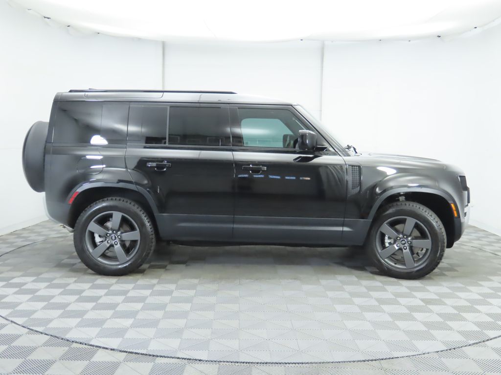 Thumbnail: 2025 Land Rover Defender - 4