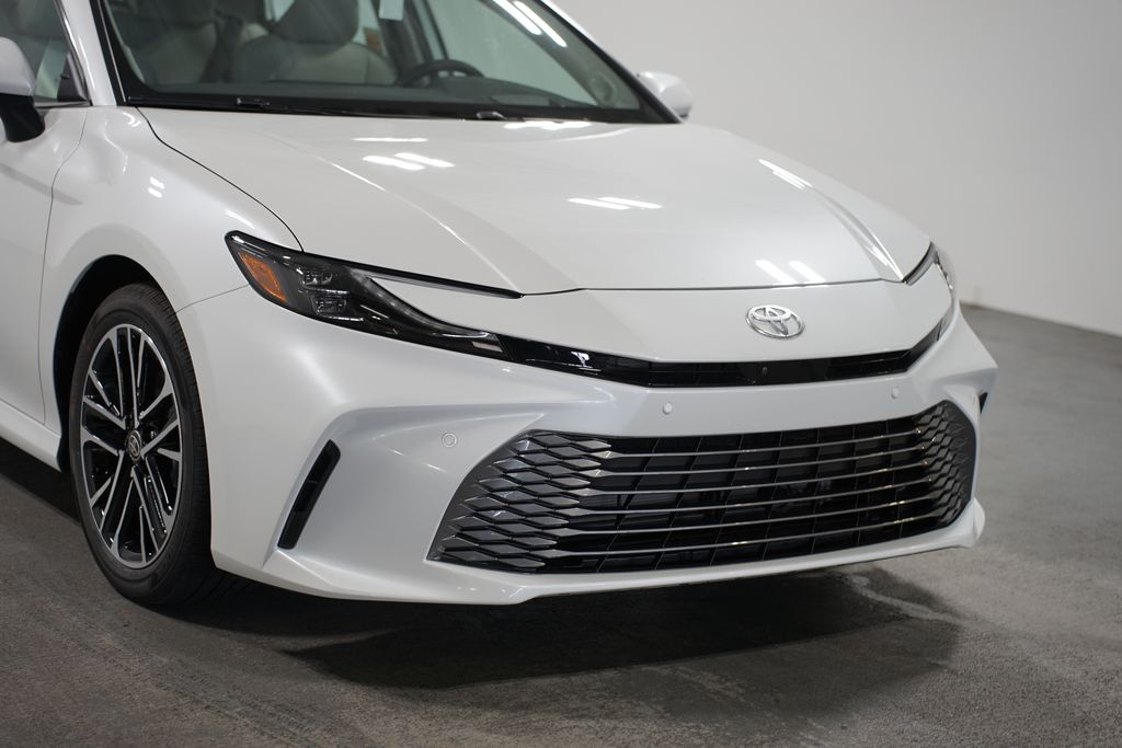 Thumbnail: 2025 Toyota Camry - 4
