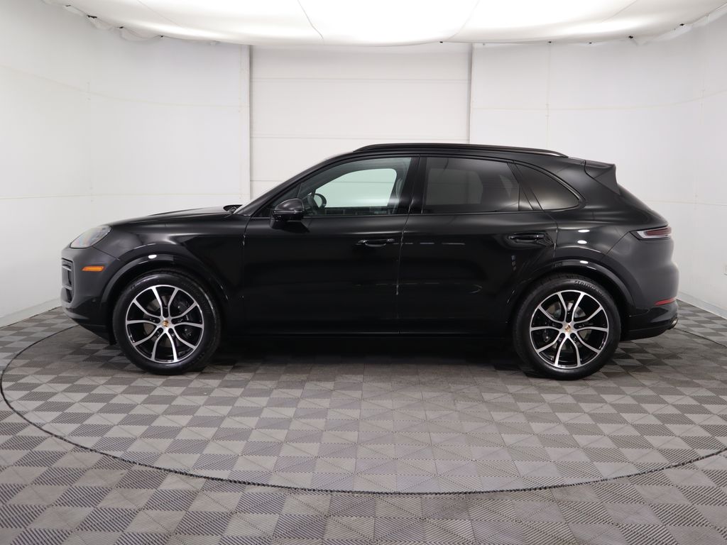Thumbnail: 2025 Porsche Cayenne - 2