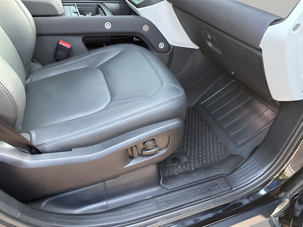 Used Car 2023 Land Rover Defender 110  Se For Sale Under $60,000 In Austin, Texas