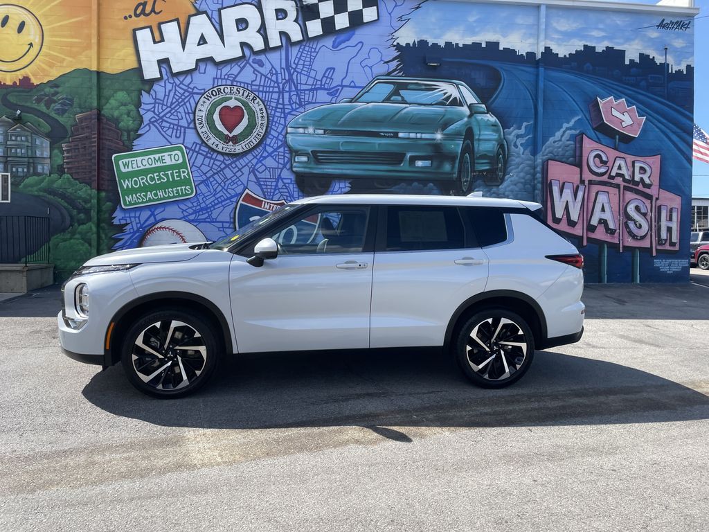Used 2024 Mitsubishi Outlander SUV