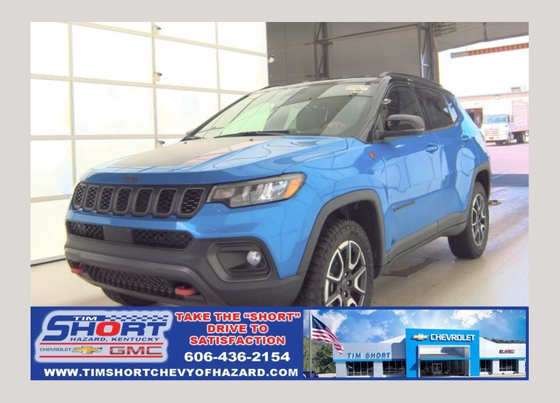 Hydro Blue Pearlcoat 2025 Jeep Compass Trailhawk 4WD SUV / Crossover Four-Wheel Drive 8-Speed Automatic