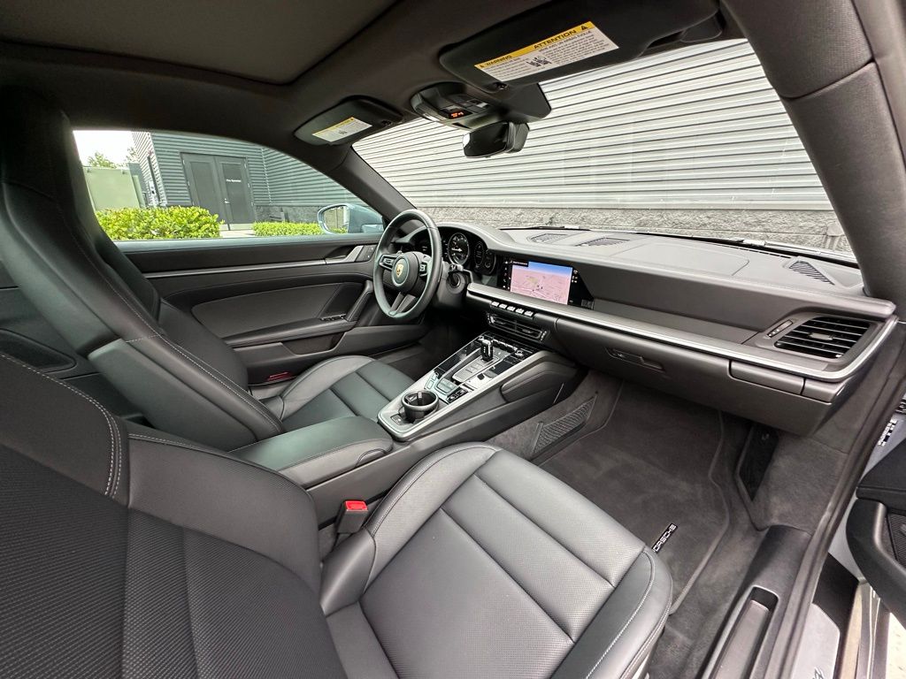 Thumbnail: 2024 Porsche 911 - 32