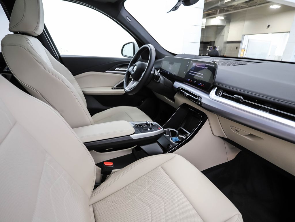 Thumbnail: 2023 BMW X1 - 30