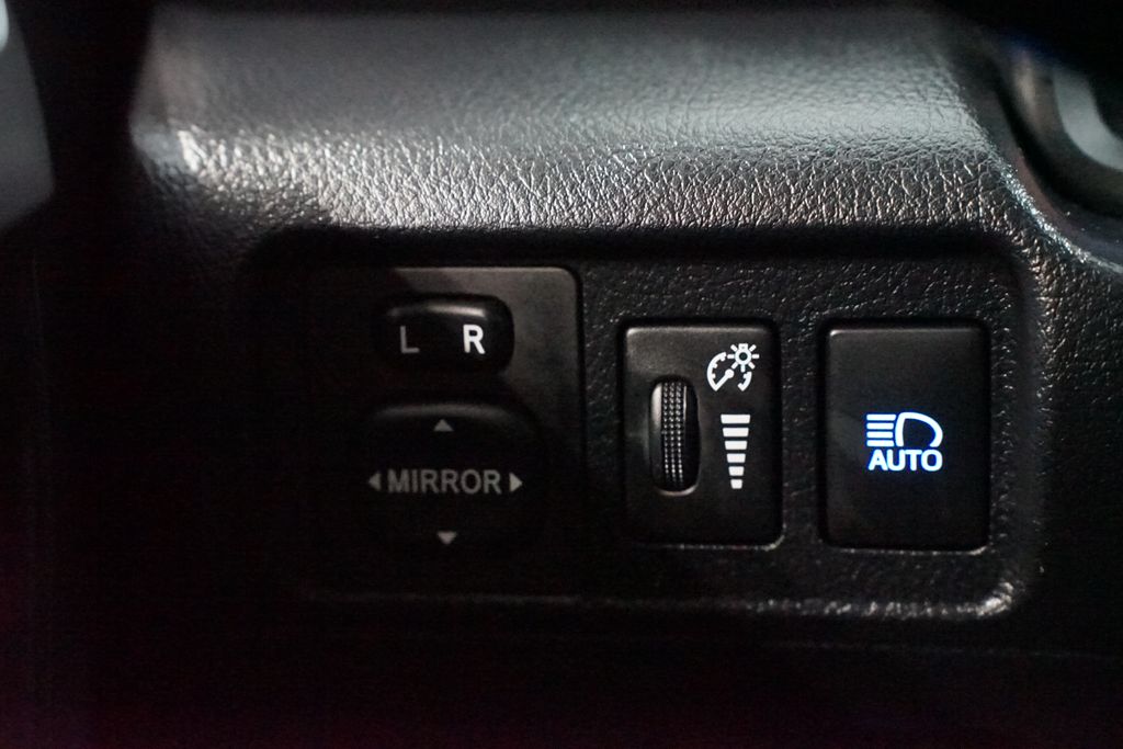 Thumbnail: 2022 Toyota 4Runner - 24