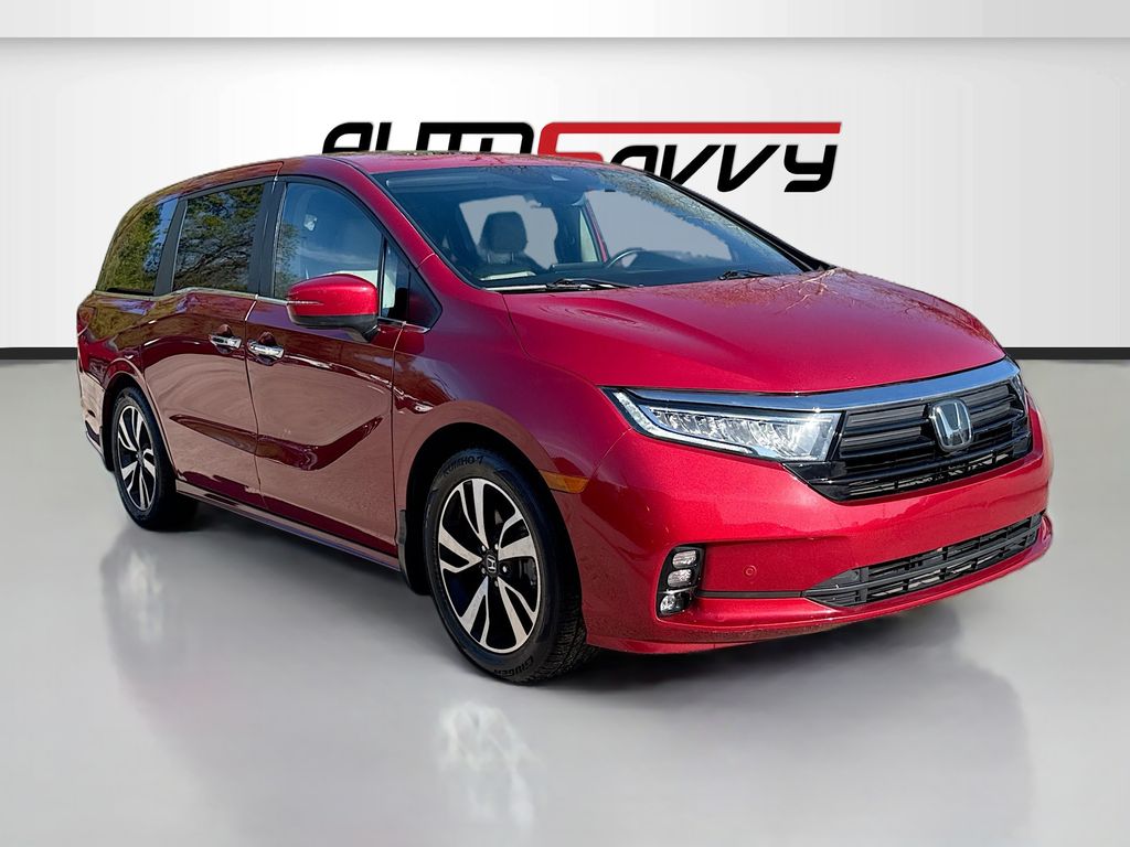 2023 Honda Odyssey Touring Red at Community Kia