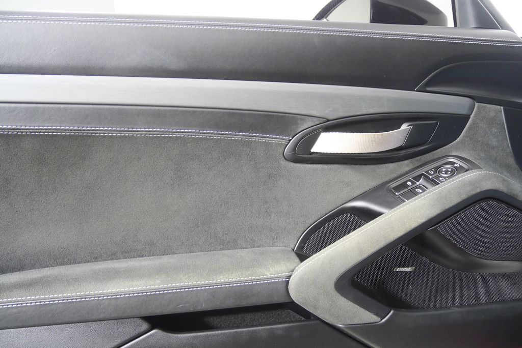 Thumbnail: 2021 Porsche 718 Cayman - 13