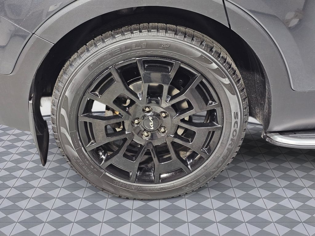 Used 2022 Gray Kia SX image 12