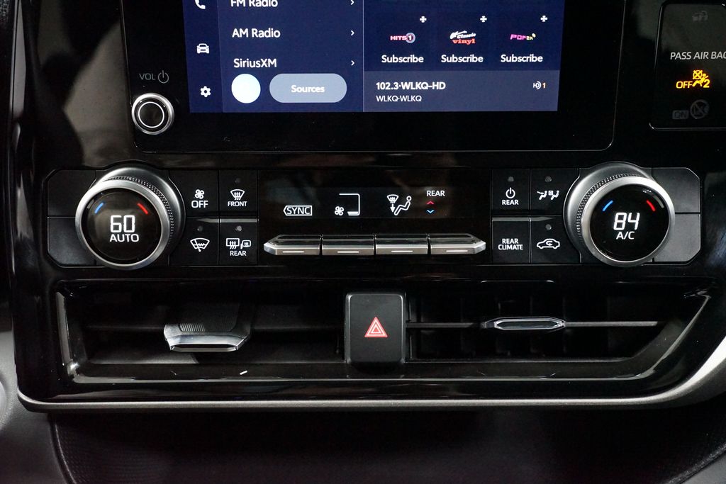 Thumbnail: 2024 Toyota Highlander - 20