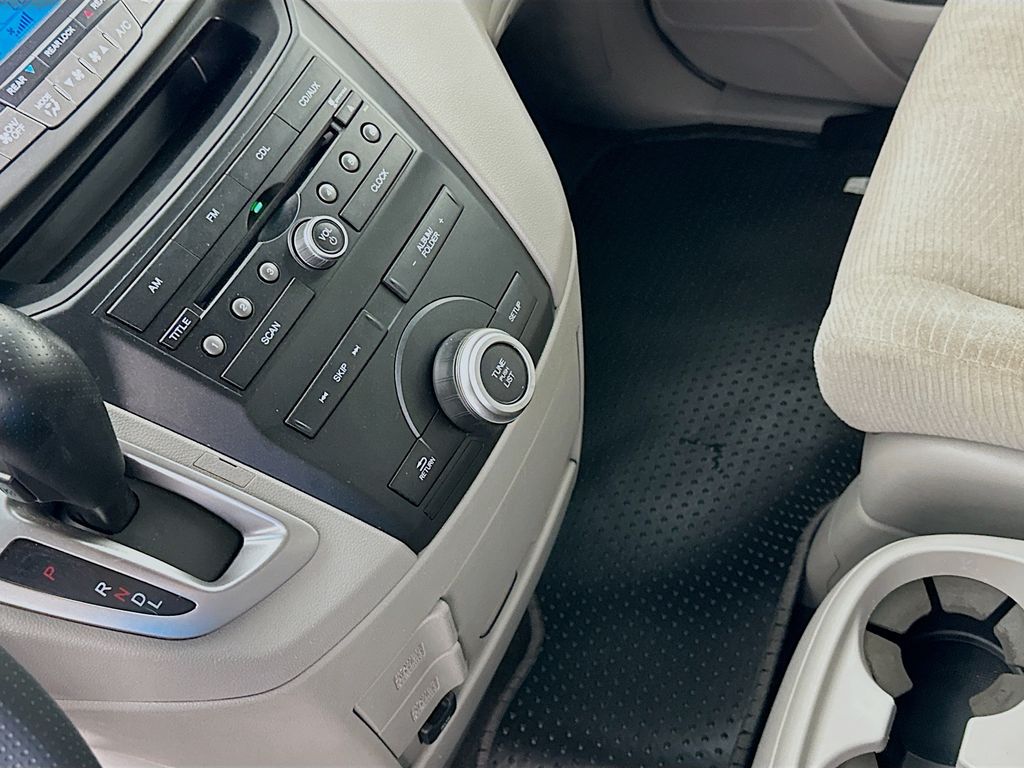 Thumbnail: 2011 Honda Odyssey - 15
