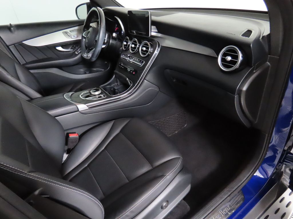 2019 Mercedes-Benz GLC 300 17
