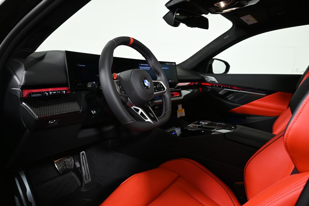 Thumbnail: 2026 BMW M5 - 16