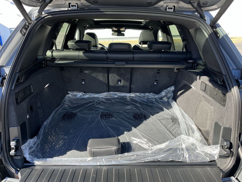 Thumbnail: 2026 BMW X5 - 24