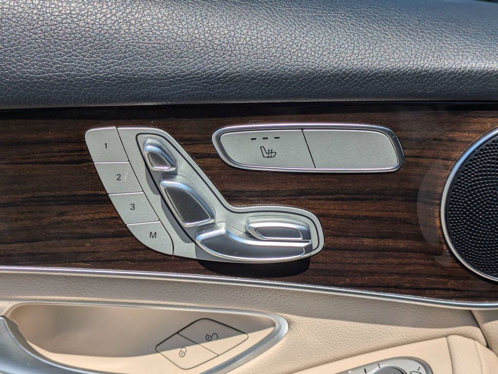 2022 Mercedes-Benz GLC 300 SUV