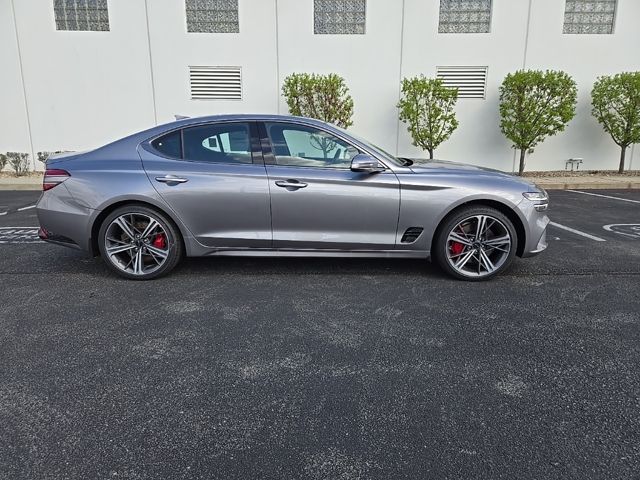 2025 Genesis G70  9