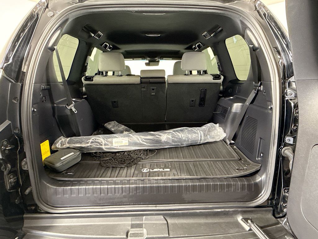 Thumbnail: 2023 Lexus GX - 27