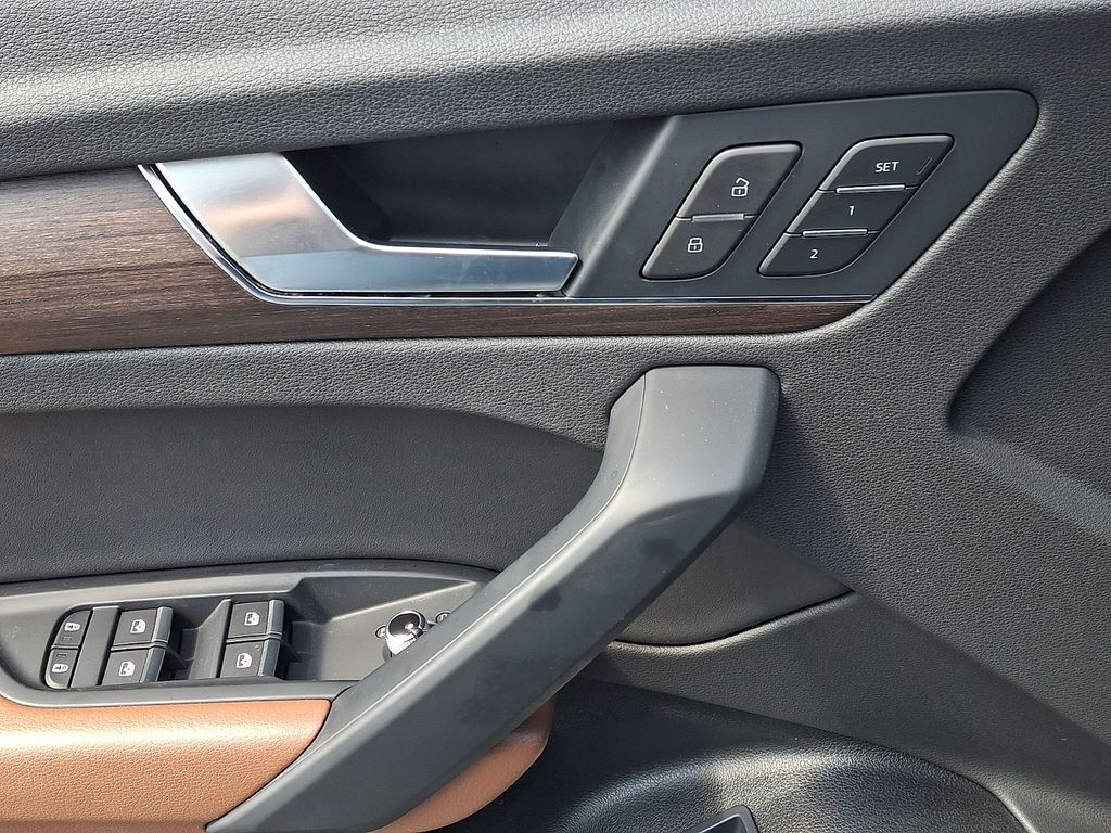 Thumbnail: 2023 Audi Q5 - 12