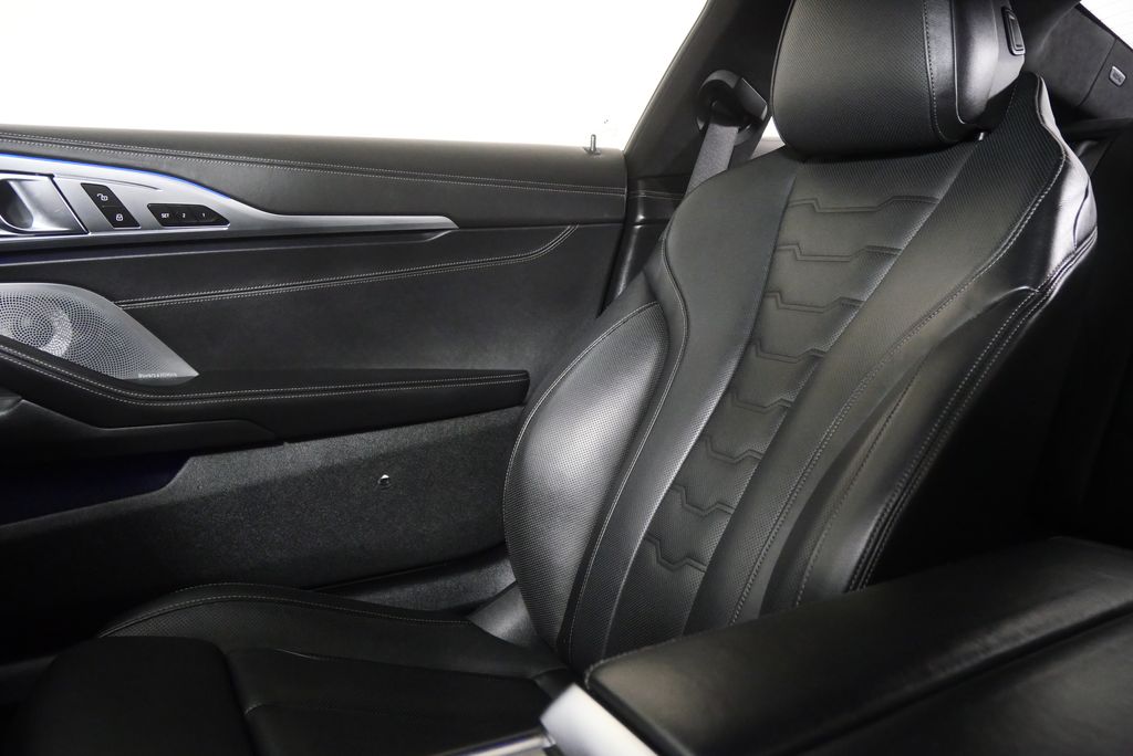 Thumbnail: 2021 BMW 8 Series - 30