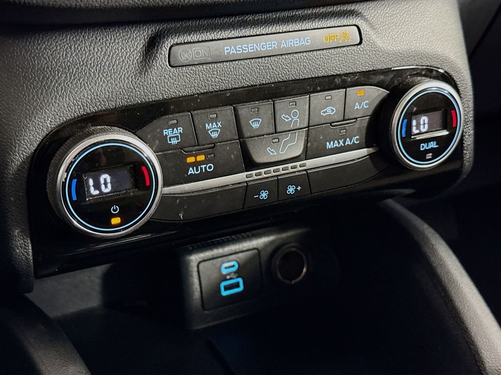 Thumbnail: 2021 Ford Escape - 16