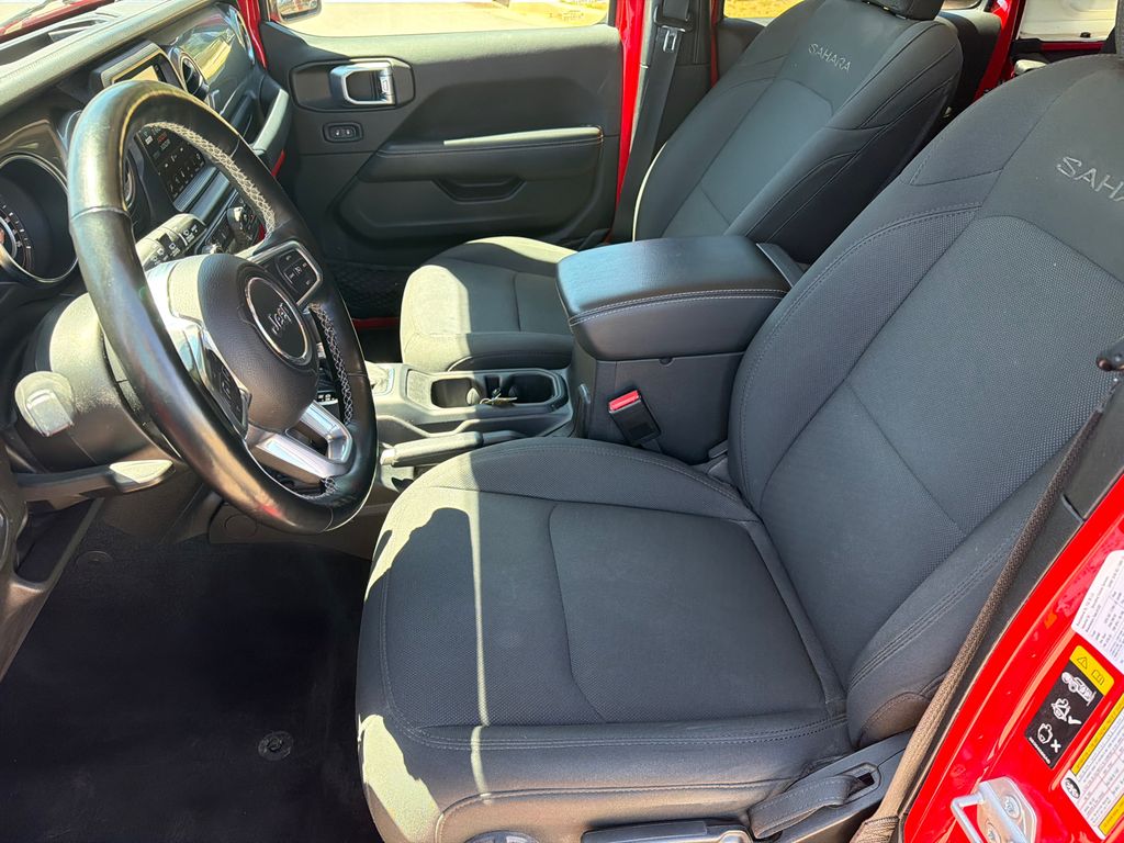 Used 2022 Red Jeep Unlimited Sahara image 9