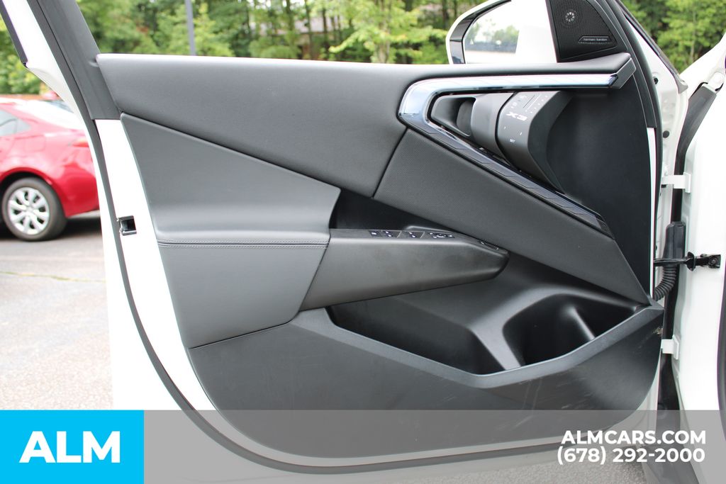 Used 2025 White BMW 30 xDrive image 13
