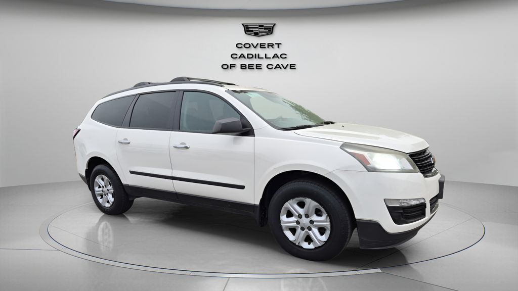 White 2015 Chevrolet Traverse LS FWD SUV / Crossover Front-Wheel Drive 6-Speed Automatic