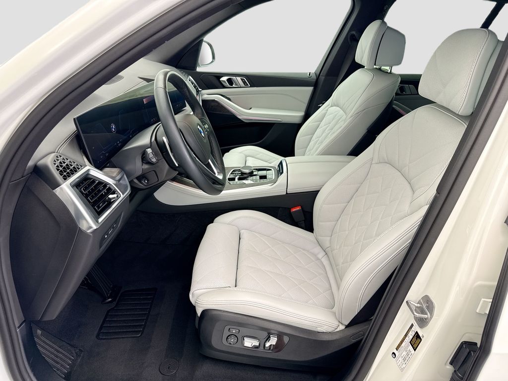 Thumbnail: 2026 BMW X5 - 18
