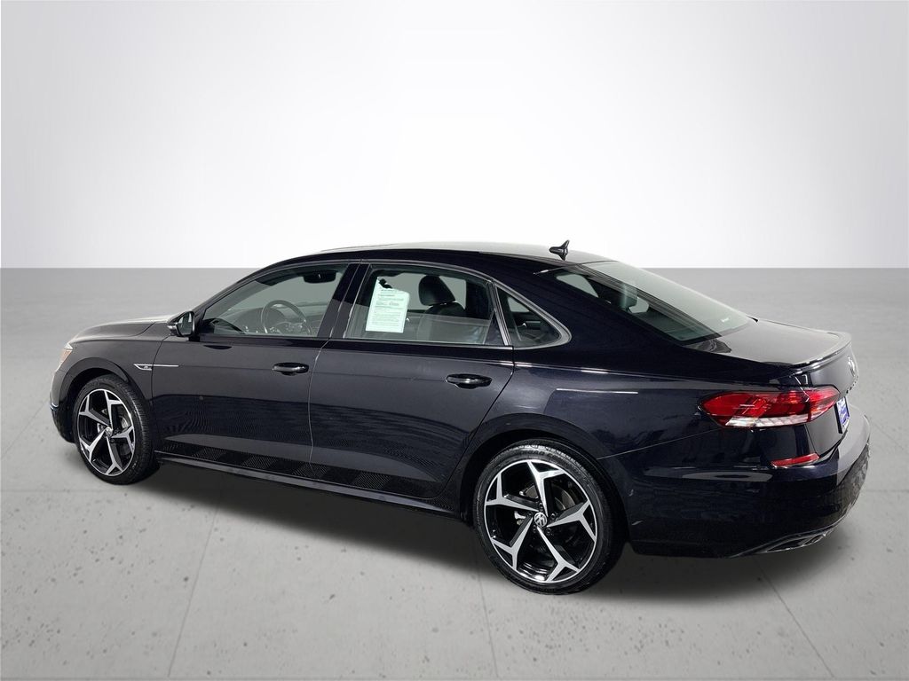 2021 Volkswagen Passat 2.0T R-Line
