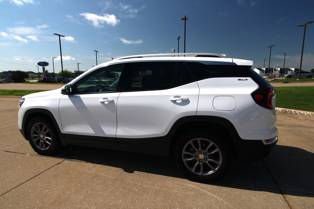 Used 2024 GMC Terrain SUV