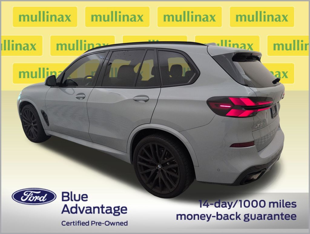 Used 2024 Gray BMW xDrive40i image 10