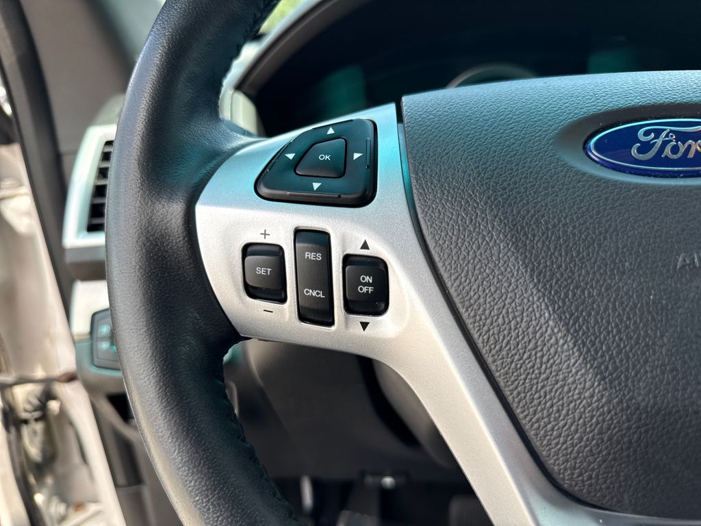 Used 2015 White Ford XLT image 14