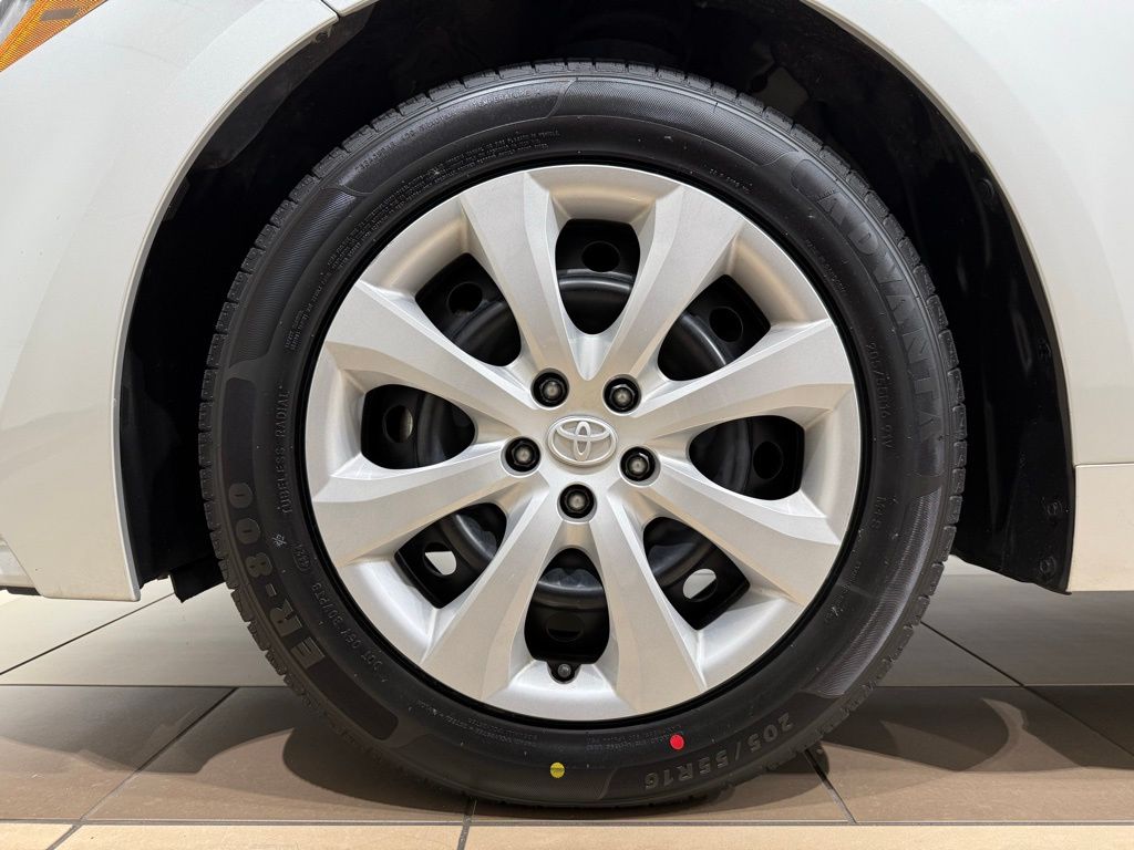 Thumbnail: 2023 Toyota Corolla - 10