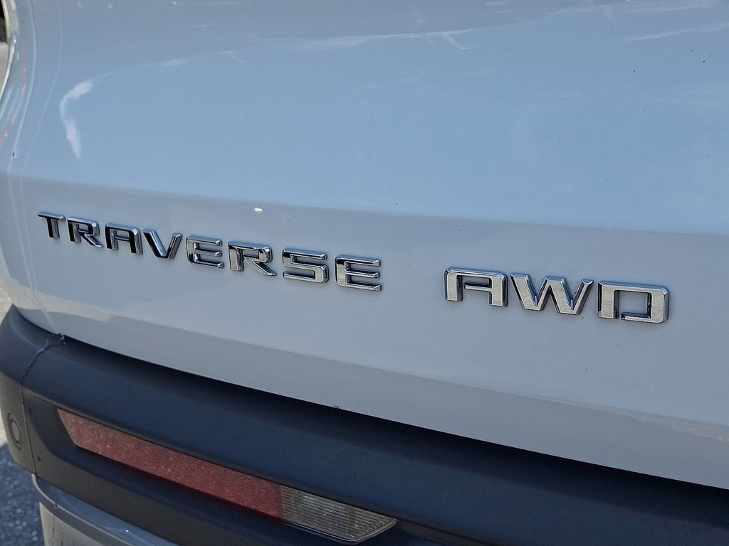 2024 Chevrolet Traverse LT White at Carlisle Cadillac Buick GMC