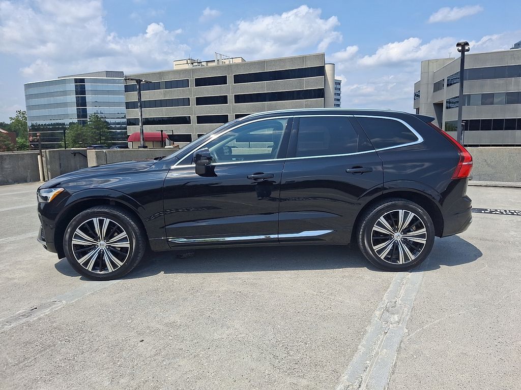 Thumbnail: 2023 Volvo XC60 - 11