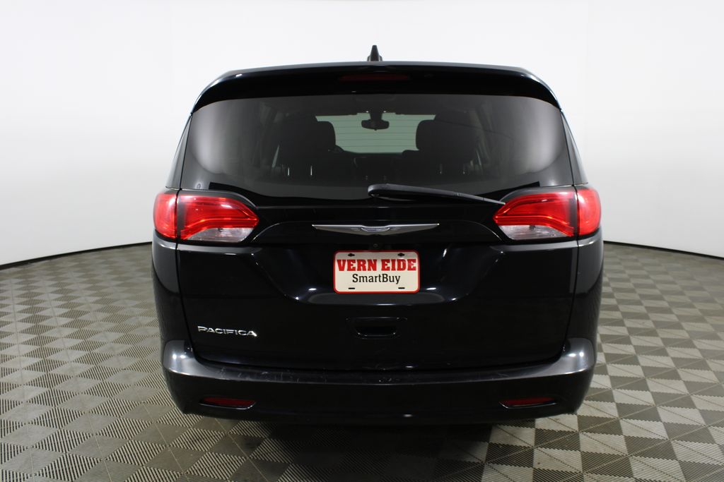 Used 2017 Chrysler Pacifica for sale in 