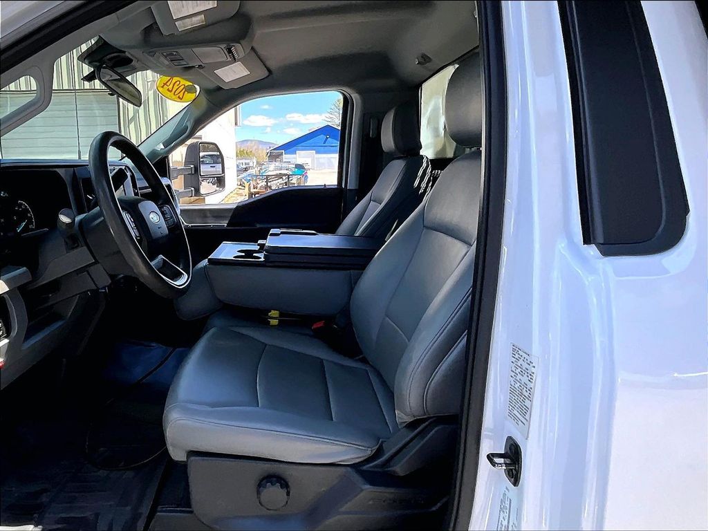2024 Ford F-350SD — photo 15