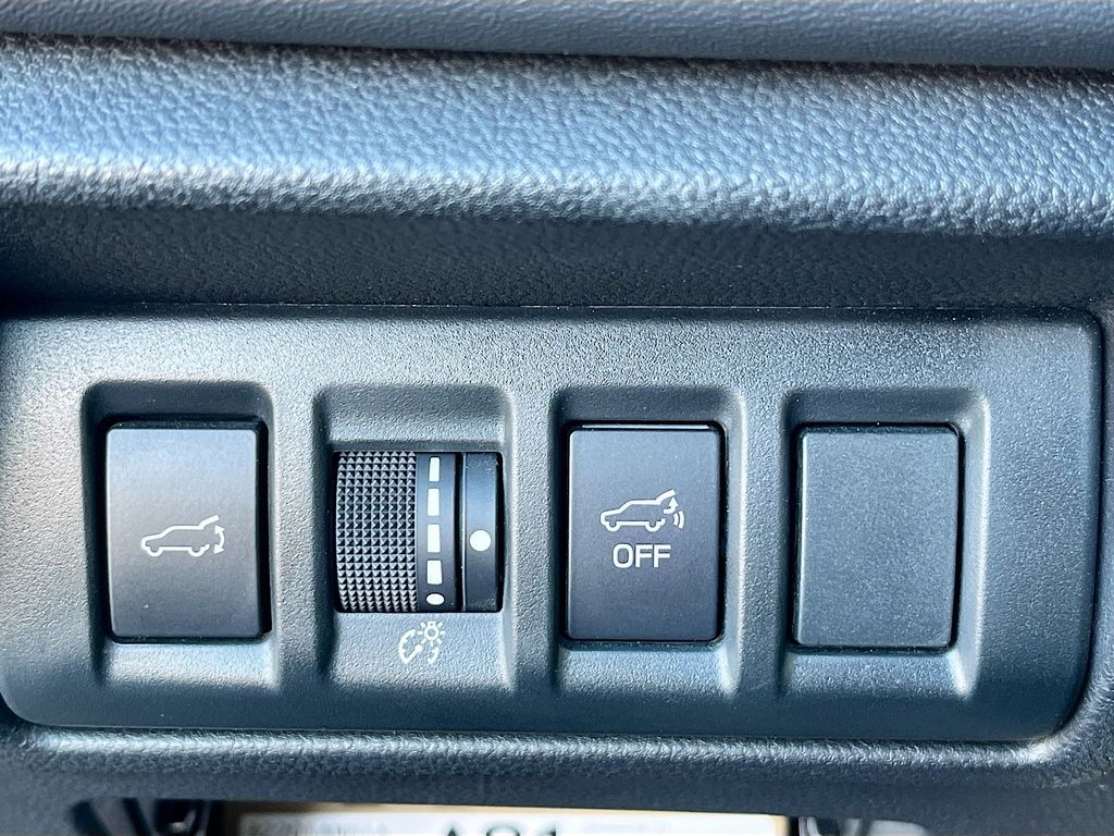 Used 2022 Brown Subaru Limited image 10