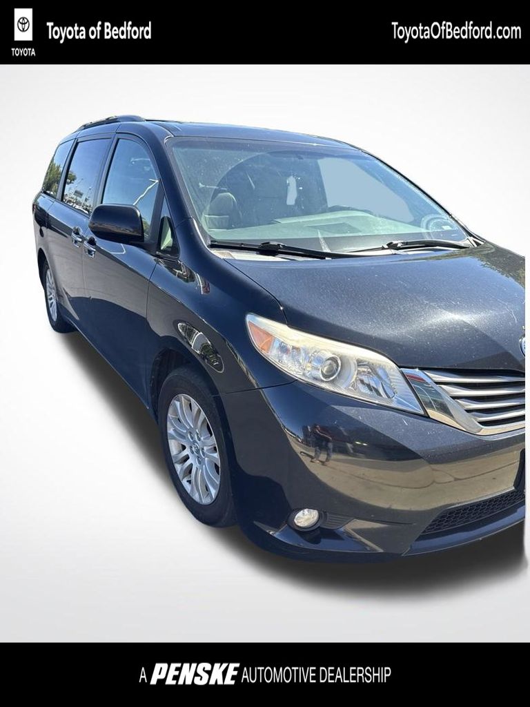 2015 Toyota Sienna XLE -
                  Bedford, OH