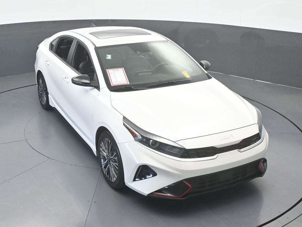 Used 2024 Snow White Pearl Kia GT-Line image 57