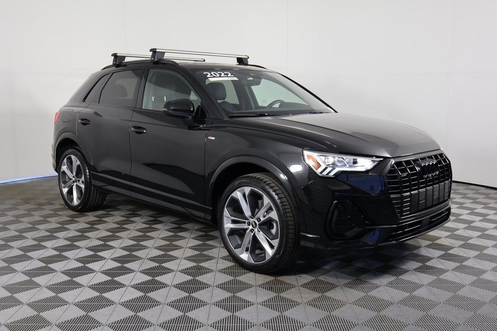 Thumbnail: 2022 Audi Q3 - 3