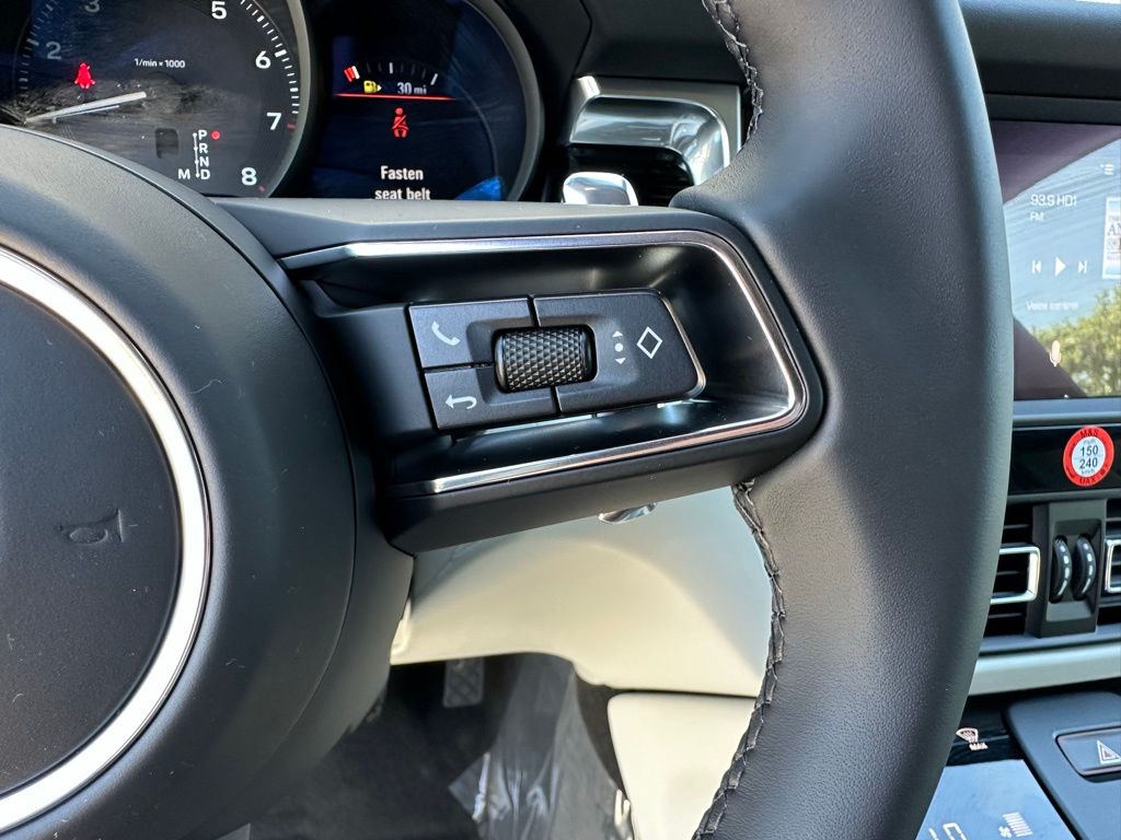 Thumbnail: 2026 Porsche Macan - 17