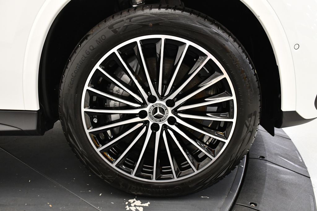 Thumbnail: 2025 Mercedes-Benz GLC - 15